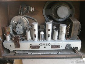 lampové rádio TESLA Populár 521A - rok 1956 - 3