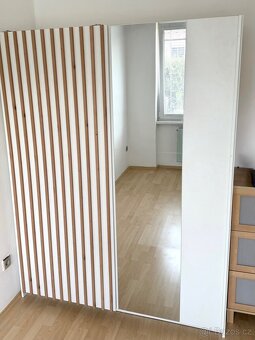Šatní skříň - 3