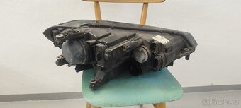 Přední světlo VW Touran - 3