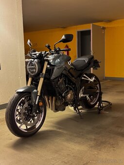 Honda cb650 r - 3