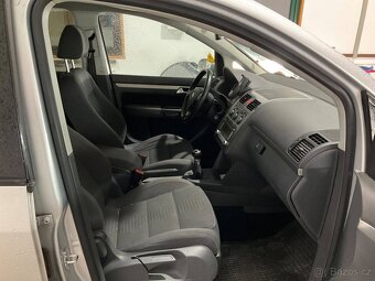 VW Touran 2.0TDI 103kW Highline 7.míst,bez koroze,tažné - 3