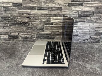 MacBook Pro 13" 2020 M1 / 8GB / 256GB - 3