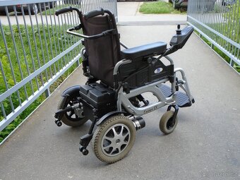 Elektrický invalidní vozík skládací,nové baterky - 3