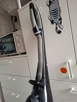 Tyčový vysavač Hoover - 3