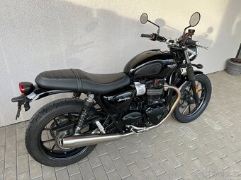Triumph Street twin - 3