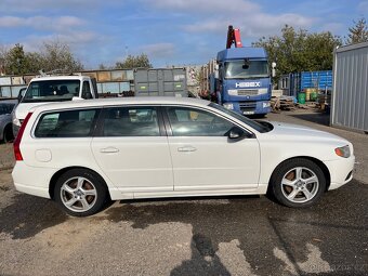 Volvo V70 III 2.4 D5 - náhradní díly - 3