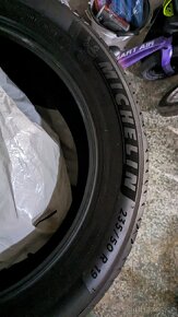 Michelin PRIMACY 4 235/55 R19 - 3