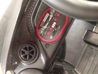 Prodám elektrické autíčko - 3