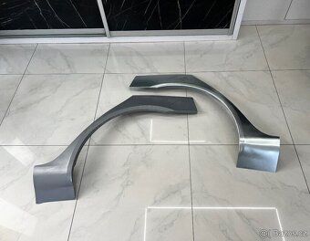 NOVÉ ZADNÍ LEMY BLATNÍKU ŠKODA OCTAVIA 2 / ZASÍLÁME - 3