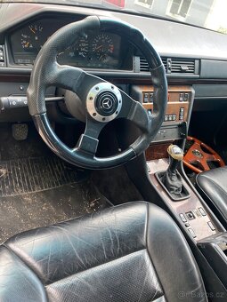 Mercedes Benz W124 coupe díly - 3