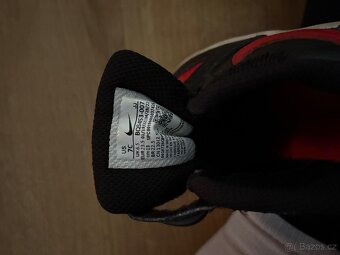 👟 Nike dětské tenisky černo-červené (vel. 23,5 / UK 6,5C) - 3