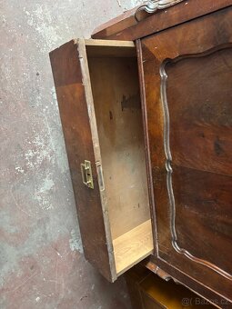 starožitná skřín - 3