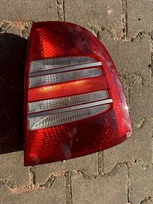 Zadní světla Škoda Superb 1 - 3
