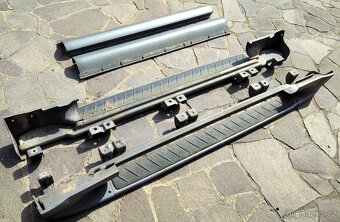 Nášlapy BEZ KOROZE drobné poškození Ssangyong Rexton - 3