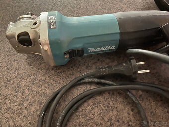 Bruska Makita 125 GA5030R - 3