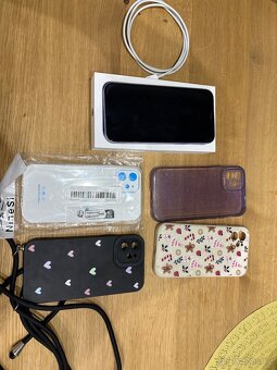 Apple iPhone 12 64GB - 3