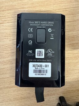 Xbox 360 E CONSOLE Model 1538, Kinect, 2x ovladač, 320GB - 3