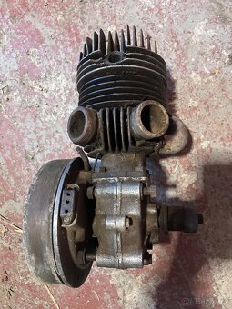 Motor Čz 175 special predvalecna - 3