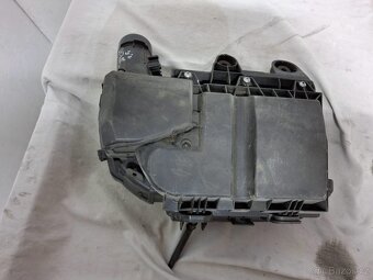 SKŘÍŇ VZDUCHOVÉHO FILTRU CITROEN - 3