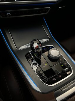 BMW X5 xDrive 45e 70t km top výbava - 3