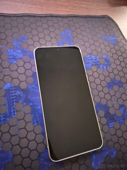 Samsung Galaxy S22, 5G, 128GB + Fixed kryt = Jako nový - 3