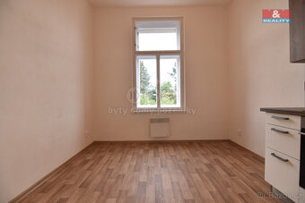Pronájem bytu 1+1, 39 m², Hradec Králové, ul. nám. 5. května - 3