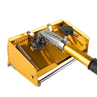 Zařízení pro spojování sádrokartonových desek - 3