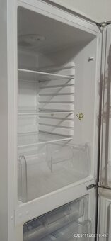 Lednice s mrazničkou dole CANDY - 3