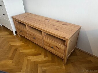 TV stolek IKEA Hemnes - 3