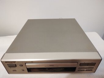 Cd přehrávač Onkyo - 3