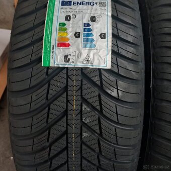 Nexen NBlue 4Season 215/55 R17 - 3