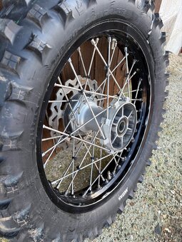 Zadní kolo KTM 690 - 3