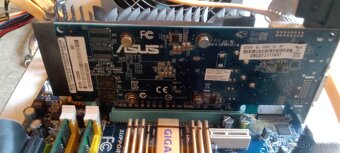 Základní deska gigabyte - 3