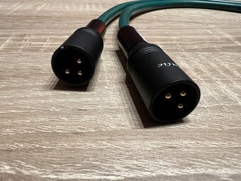 XLR KABELY FURUTECH FA220 (kopie) - 3