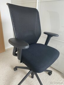 Kancelářská židle - Vitra ID Mesh PC 25000,- ZÁNOVNÍ - 3