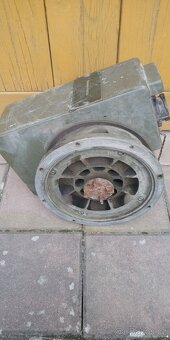 Vojenský generátor 220V 1kVA - 3