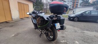 Kawasaki GTR 1400 - 3