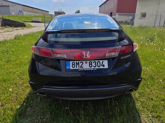 Honda Civic 8g 1.8 i-VTEC Executive DPH - 3