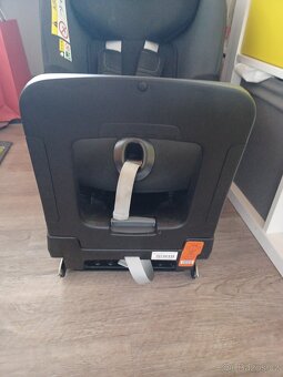 Krásná otočná autosedačka Britax Römer - 3