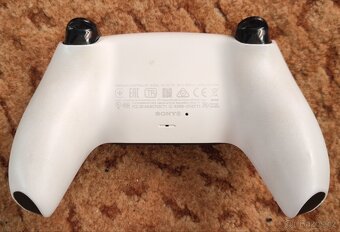 PLAYSTATION 5 S MECHANIKOU A HRA ASSASSIN'S MIRAGE - 3