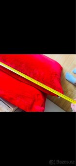 🛋️ Sedací polštáře IKEA – 2 ks, červené, nové – 67×67 cm - 3