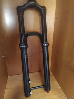 Vidlice (27,5") RS Yari RC 180 mm - 3