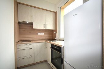 Pronájem krásného bytu 1+kk, 30m2, Praha 4 - Háje, ul. Schul - 3