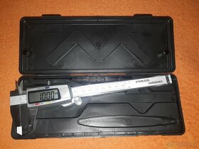 Digitální posuvné měřítko s LCD displejem. - 3