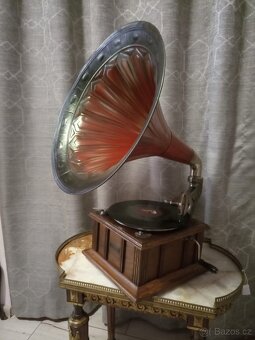 Gramofon s troubou - 3