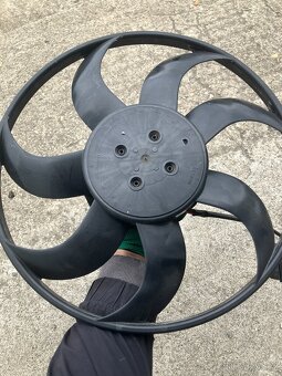 elektricky ventilator chladice VW audi seat - 3