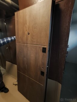 Bezpečnostní vstupní dveře - 3