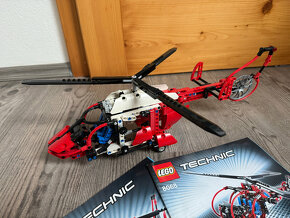 Lego Technic 8068 Záchranný vrtulník - 3
