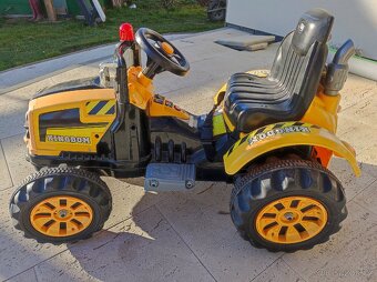 Detsky elektricky traktor - 3