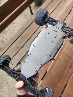 Team Associated B6 - 3